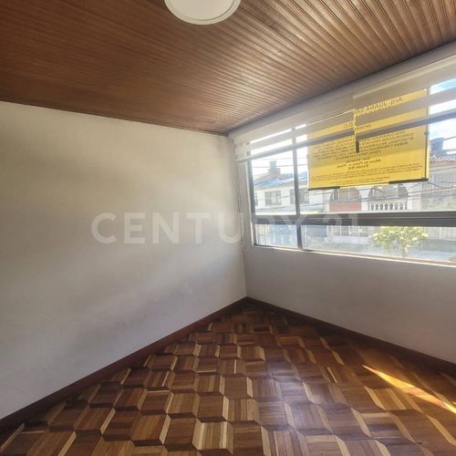 Apartamento de 5 alcobas en arriendo en Normandia, Bogotá, 310 m² · foto 22 de 24