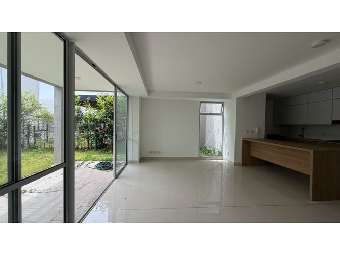 Casa de 3 alcobas en venta en Alfaguara, Jamundí, 164 m² · foto 5 de 17