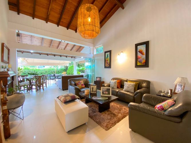 Casa de 4 alcobas en venta en Ruitoque Condominio, Floridablanca, 368 m² · foto 3 de 24