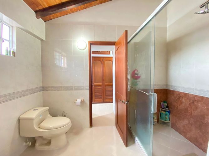 Casa de 4 alcobas en venta en Ruitoque Condominio, Floridablanca, 368 m² · foto 18 de 24
