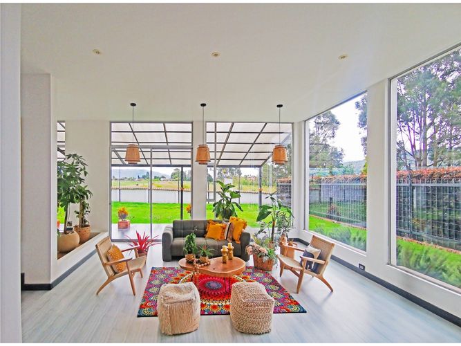 Casa de 4 alcobas en venta en La Diana, Sopó, 396 m² · foto 4 de 21
