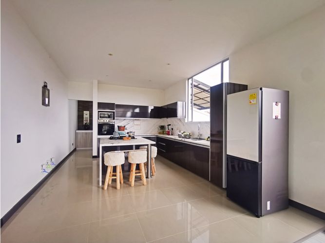 Casa de 4 alcobas en venta en La Diana, Sopó, 396 m² · foto 5 de 21