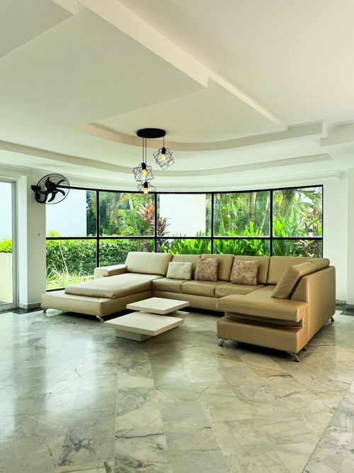 Casa de 6 alcobas en arriendo en Miraflores, Girardot, 300 m² · foto 18 de 24