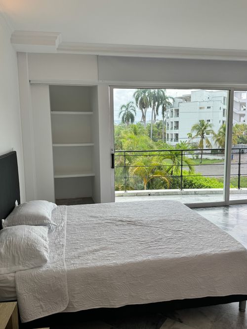 Casa de 6 alcobas en arriendo en Miraflores, Girardot, 300 m² · foto 11 de 24