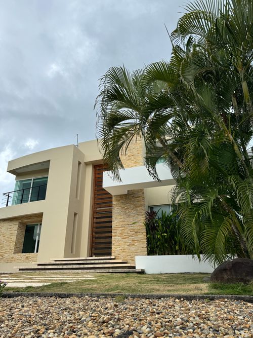 Casa de 6 alcobas en arriendo en Miraflores, Girardot, 300 m² · foto 4 de 24