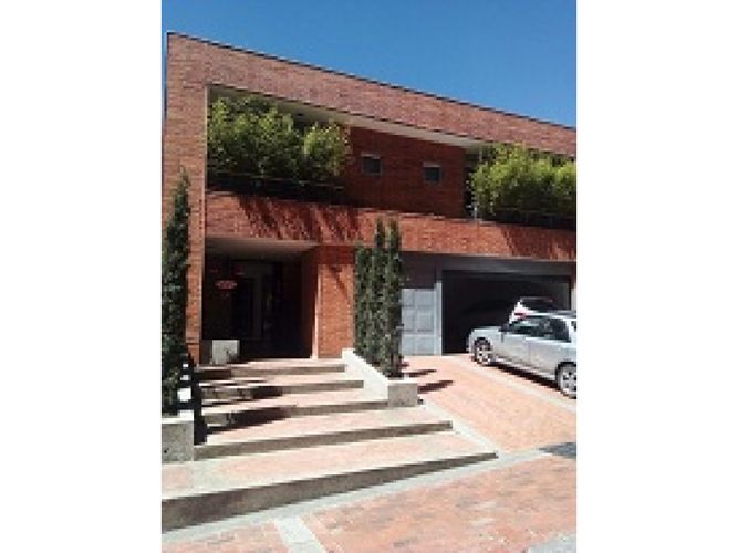Casa en venta en Bosques Del Marques, Bogotá, 319 m² · foto 1 de 1