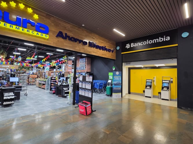 Local en venta en Los Colores, Medellín, 16 m² · foto 2 de 4