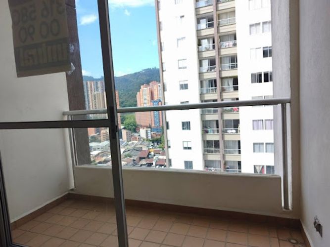 Apartamento de 3 alcobas en arriendo en Prados De Sabaneta, La Estrella, 70 m² · foto 18 de 19