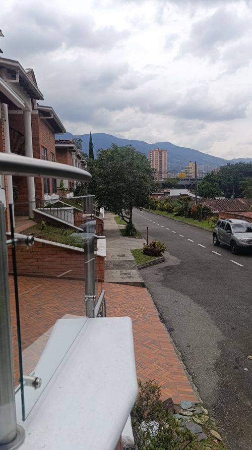 Casa de 3 alcobas en venta en San Jose, Sabaneta, 424 m² · foto 2 de 24