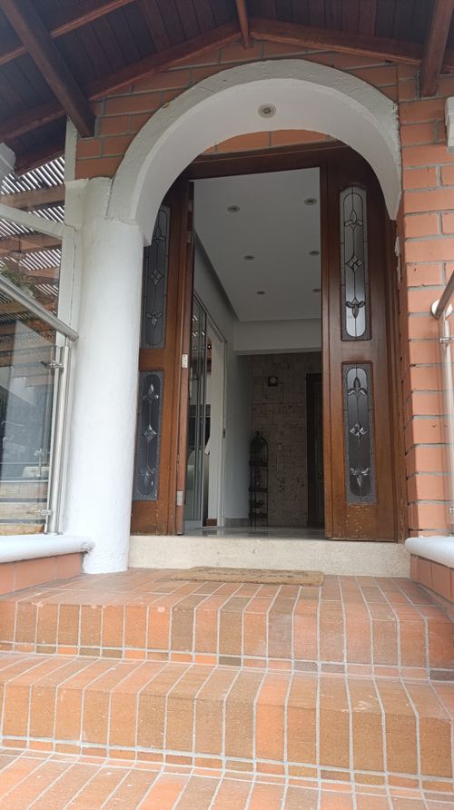 Casa de 3 alcobas en venta en San Jose, Sabaneta, 424 m² · foto 3 de 24