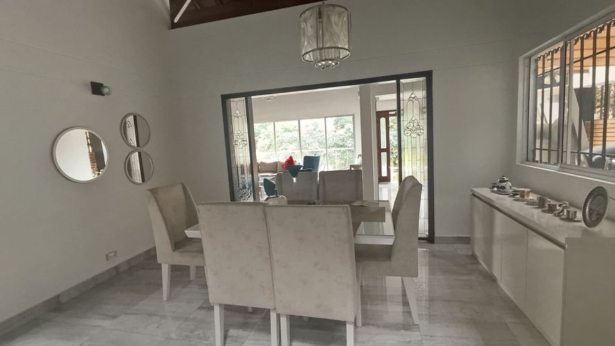 Casa de 3 alcobas en venta en San Jose, Sabaneta, 424 m² · foto 7 de 24