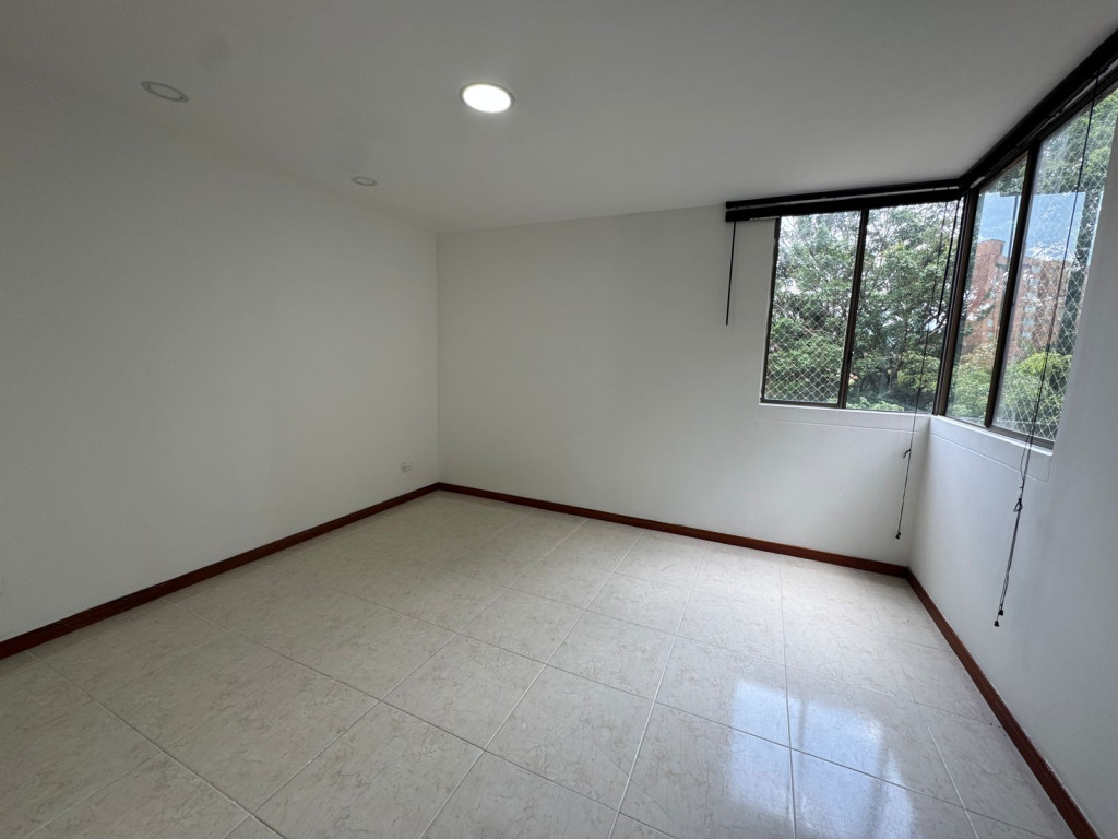 Apartamento en arriendo en Los Balsos, Medellín · foto 16 de 18