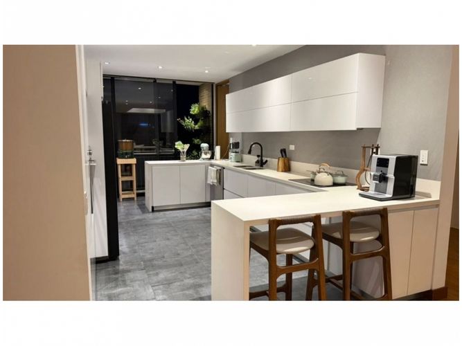 Apartamento en venta en El Virrey, Bogotá, 350 m² · foto 4 de 16