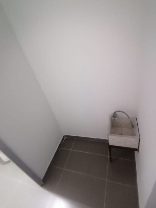 Local en arriendo en Las Casitas, Envigado, 49 m² · foto 6 de 8