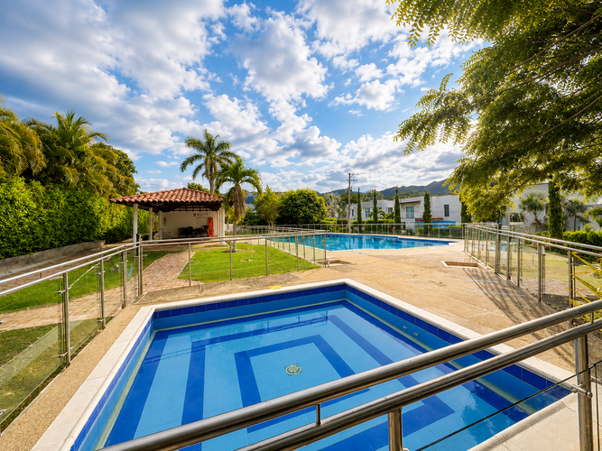 Casa de 4 alcobas en venta en Santander, Girardot, 300 m² · foto 11 de 17