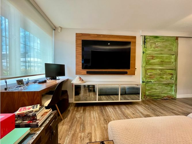 Apartamento de 2 alcobas en venta en Santa Barbara, Bogotá, 147 m² · foto 2 de 24