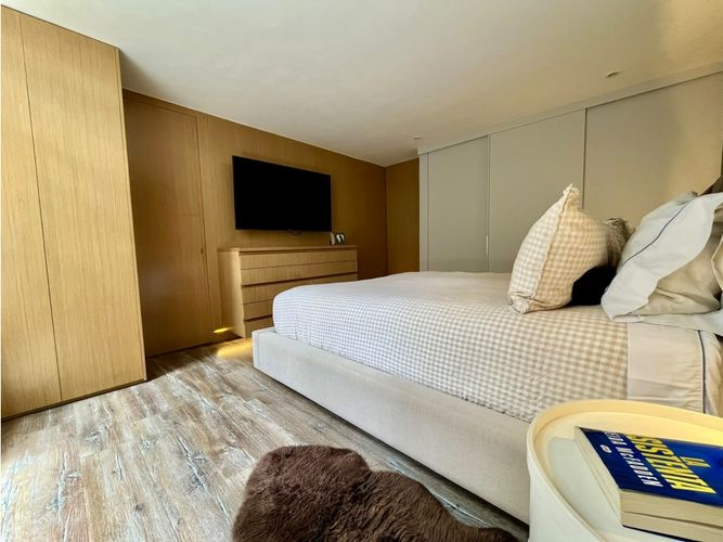 Apartamento de 2 alcobas en venta en Santa Barbara, Bogotá, 147 m² · foto 9 de 24