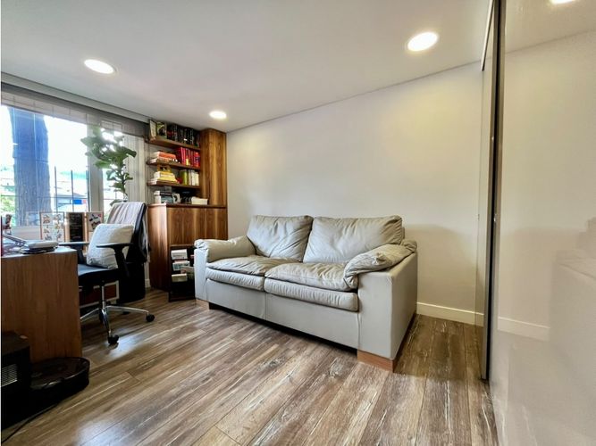 Apartamento de 2 alcobas en venta en Santa Barbara, Bogotá, 147 m² · foto 11 de 24