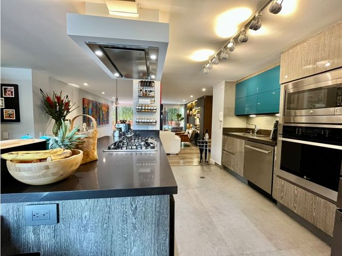Apartamento de 2 alcobas en venta en Santa Barbara, Bogotá, 147 m² · foto 13 de 24