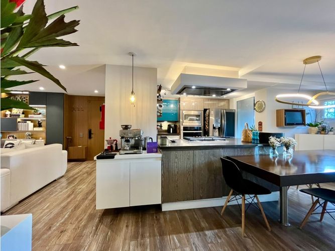 Apartamento de 2 alcobas en venta en Santa Barbara, Bogotá, 147 m² · foto 14 de 24