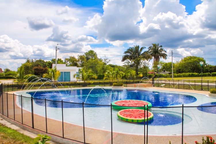 Casa de 5 alcobas en venta en Santander, Girardot, 153 m² · foto 11 de 23