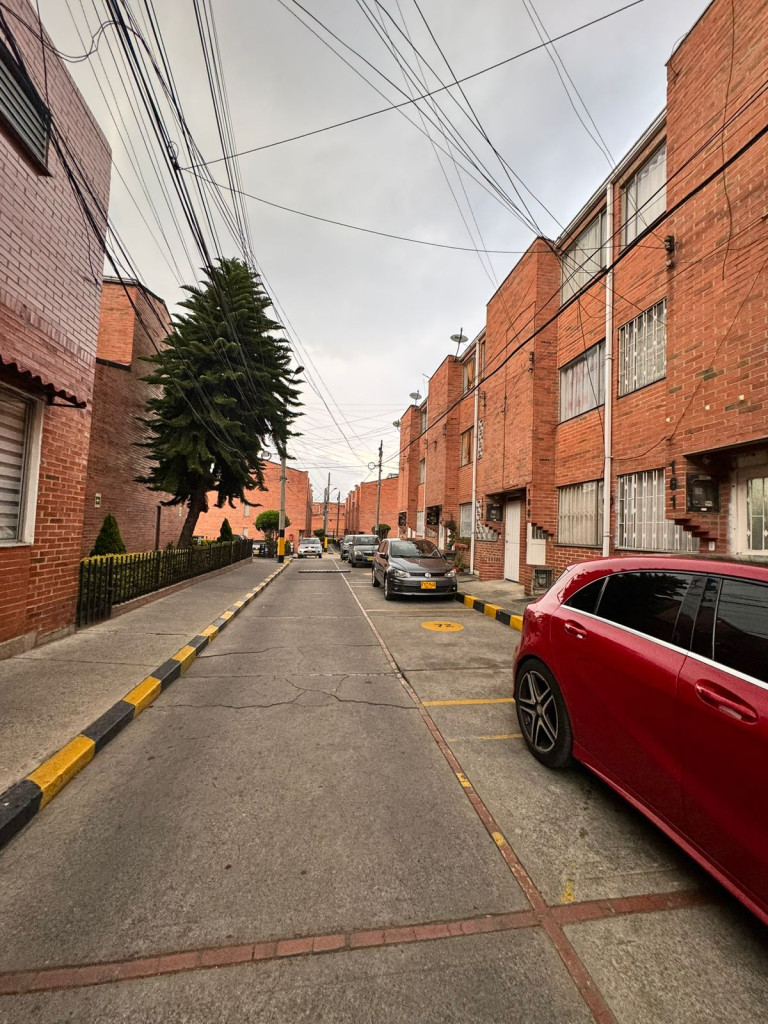 Casa en venta en Madelena, Bogotá · foto 2 de 24