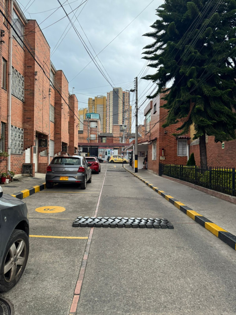 Casa en venta en Madelena, Bogotá · foto 3 de 24