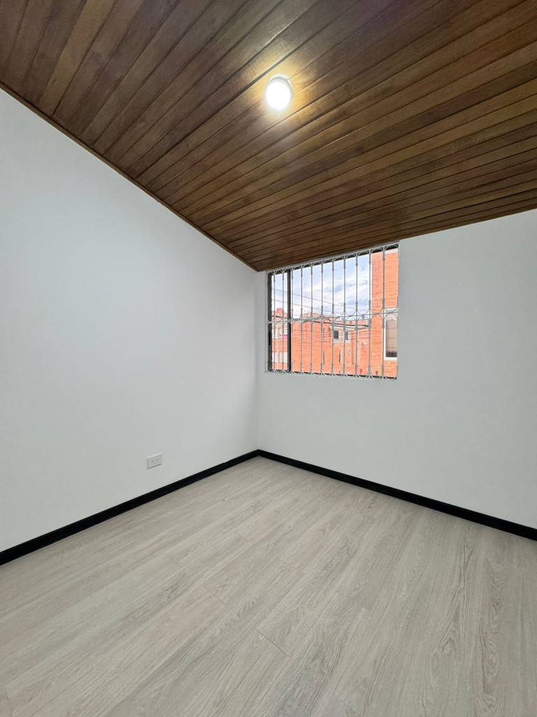 Casa en venta en Madelena, Bogotá · foto 8 de 24