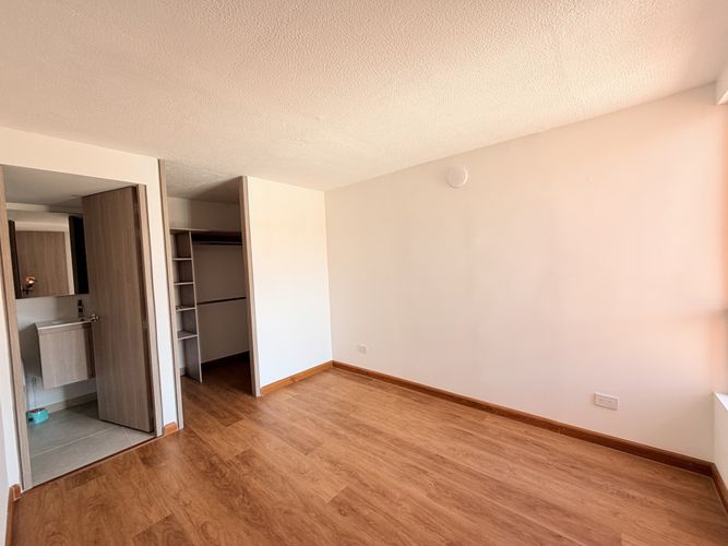 Apartamento de 3 alcobas en arriendo en San Francisco, Madrid, 53 m² · foto 21 de 22