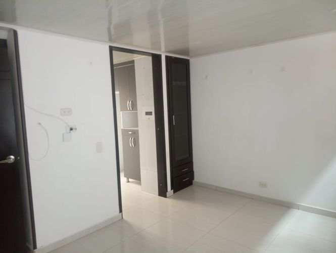 Casa de 3 alcobas en venta en Hacienda Los Alcaparros, Madrid, 70 m² · foto 9 de 24