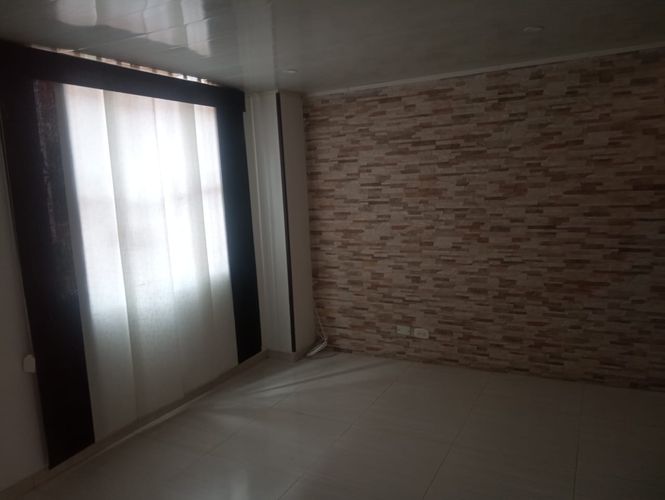 Casa de 3 alcobas en venta en Hacienda Los Alcaparros, Madrid, 70 m² · foto 2 de 24