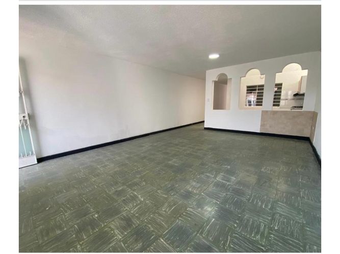 Casa de 6 alcobas en venta en Colseguros Andes, Cali, 300 m² · foto 5 de 11