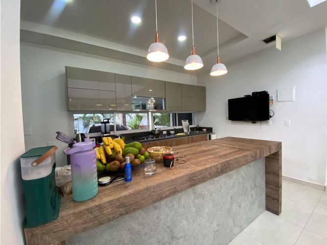 Casa de 4 alcobas en venta en Las Mercedes, Jamundí, 370 m² · foto 2 de 24