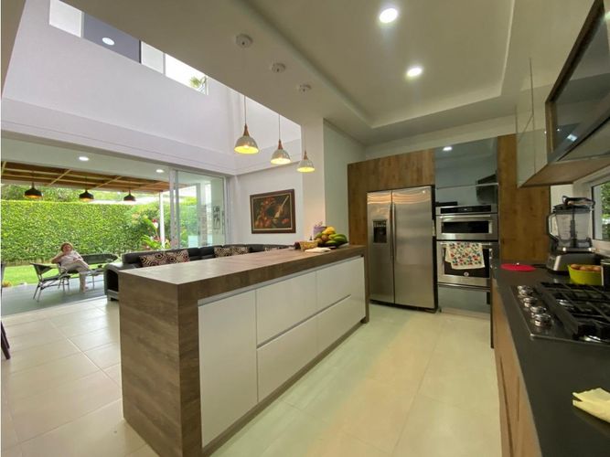 Casa de 4 alcobas en venta en Las Mercedes, Jamundí, 370 m² · foto 5 de 24