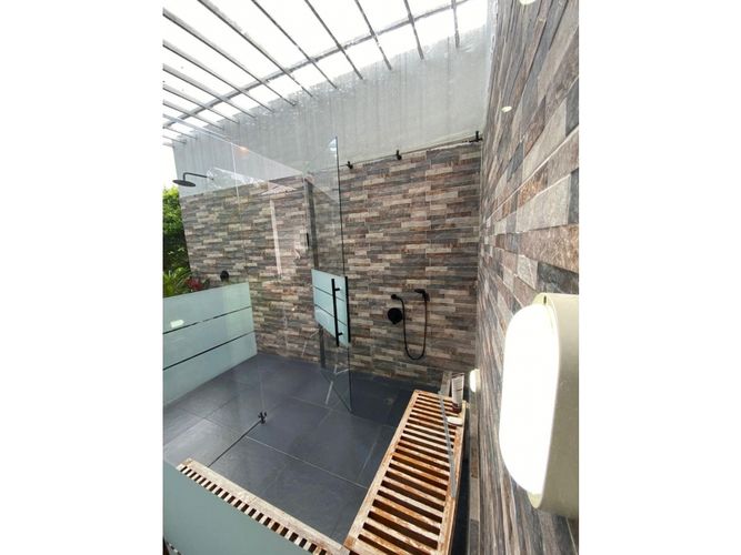 Casa de 4 alcobas en venta en Las Mercedes, Jamundí, 370 m² · foto 23 de 24