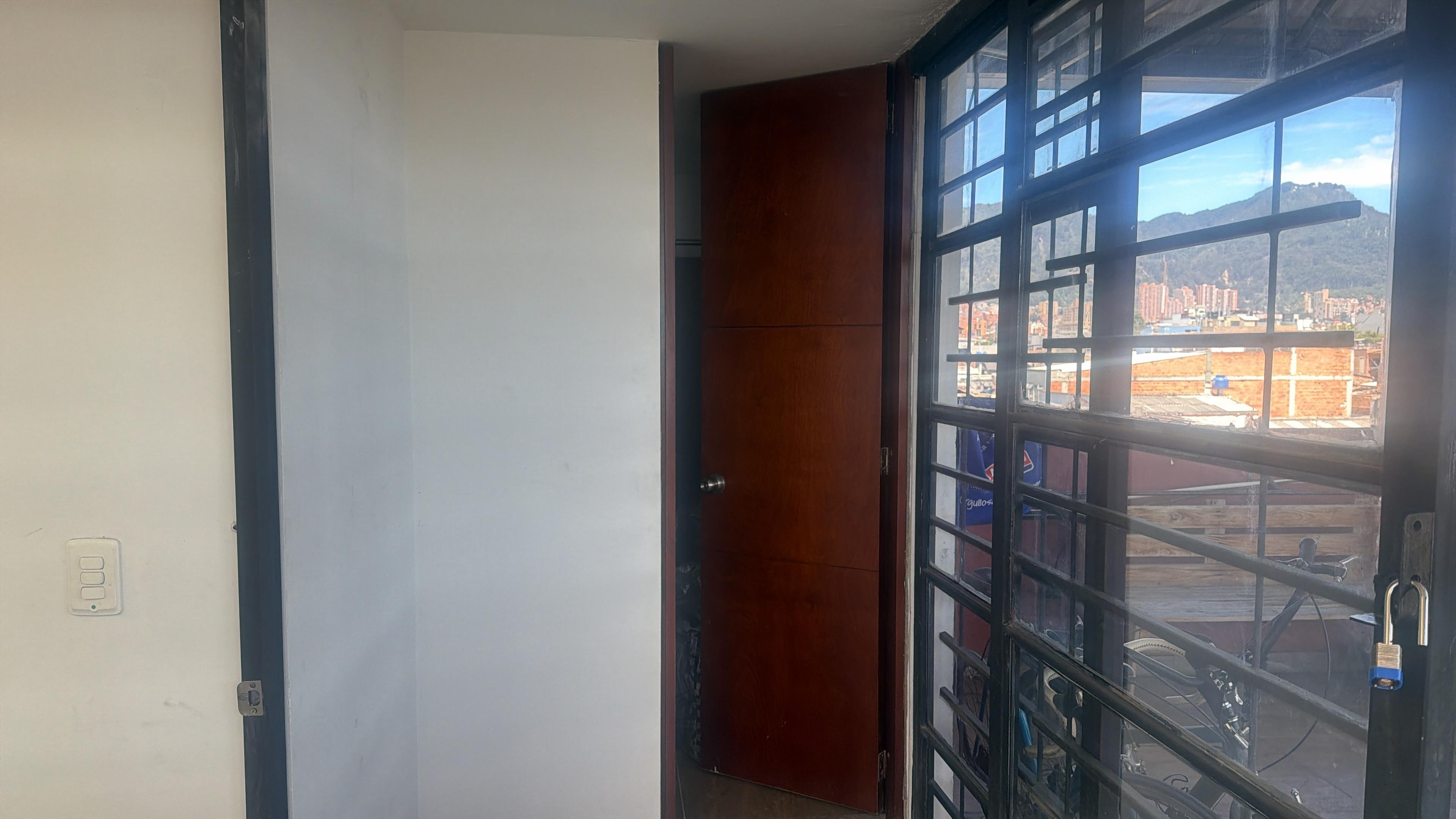 Casa en venta en Barrios Unidos, Bogotá · foto 3 de 13