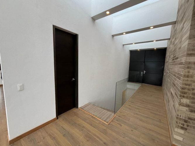 Casa de 4 alcobas en venta en Yerbabuena, Sopó, 480 m² · foto 2 de 23