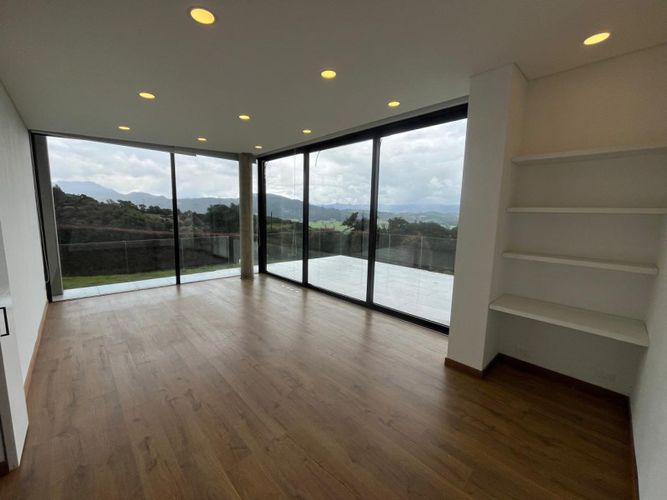 Casa de 4 alcobas en venta en Yerbabuena, Sopó, 480 m² · foto 7 de 23