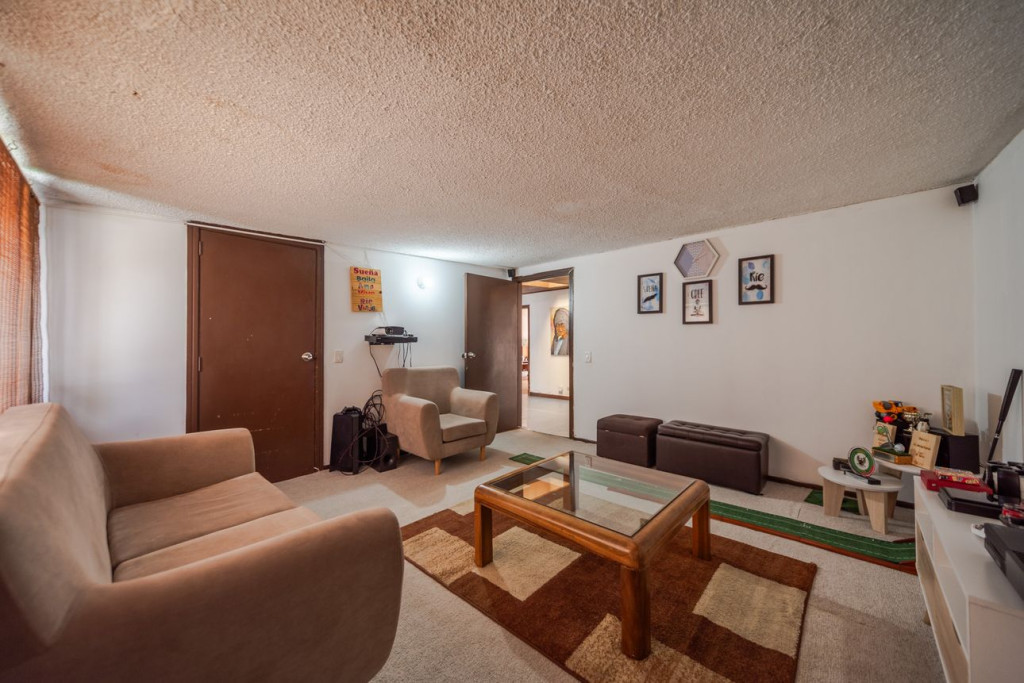 Casa en venta en Pasadena, Bogotá · foto 3 de 24
