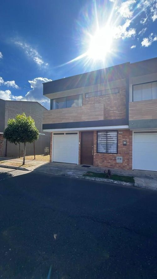 Casa de 3 alcobas en venta en La Ceja, 130 m² · foto 3 de 24