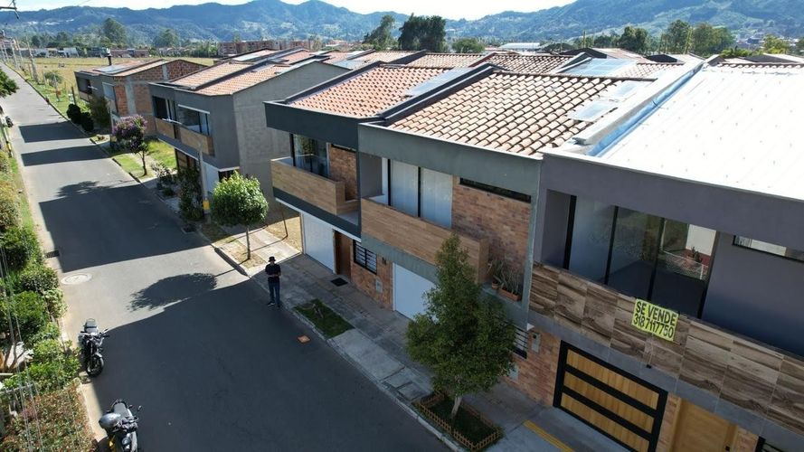 Casa de 3 alcobas en venta en La Ceja, 130 m² · foto 24 de 24
