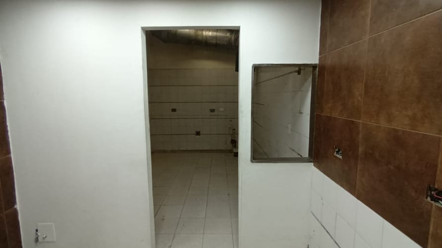 Local en venta en La Candelaria, Medellín, 15 m² · foto 6 de 8