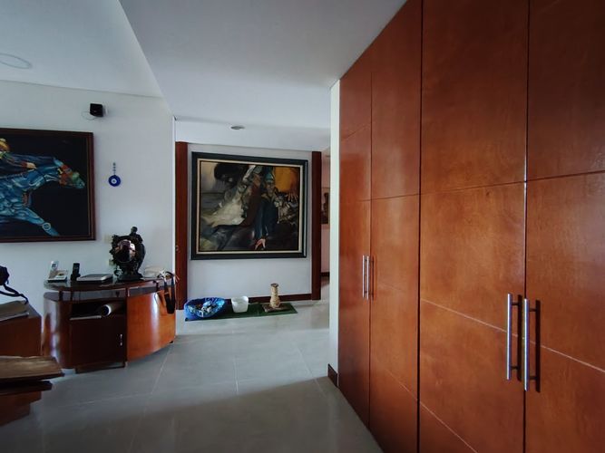 Apartamento de 4 alcobas en venta en Pance, Cali, 218 m² · foto 2 de 24