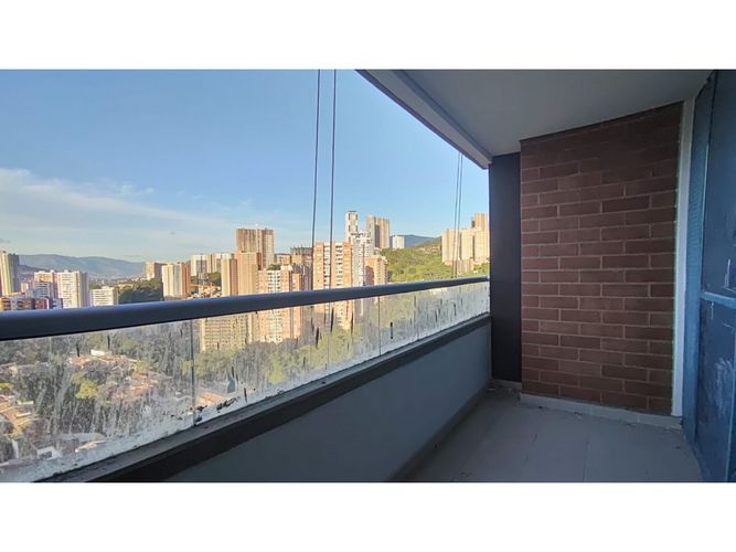Apartamento en venta en Loma De San Jose, Sabaneta · foto 3 de 11