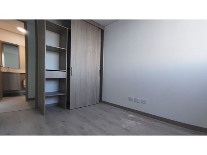 Apartamento en venta en Loma De San Jose, Sabaneta · foto 11 de 11