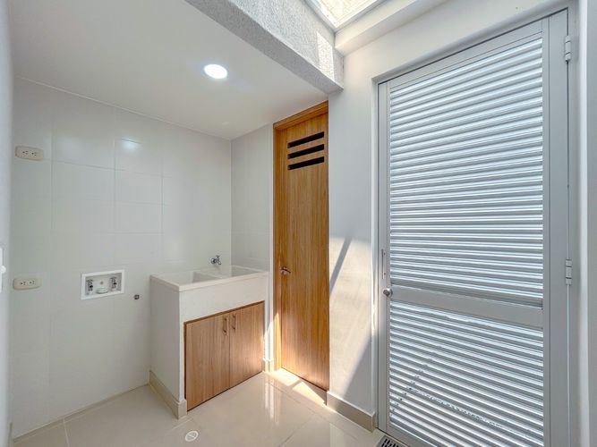 Casa en venta en Alfaguara, Jamundí, 234 m² · foto 5 de 18