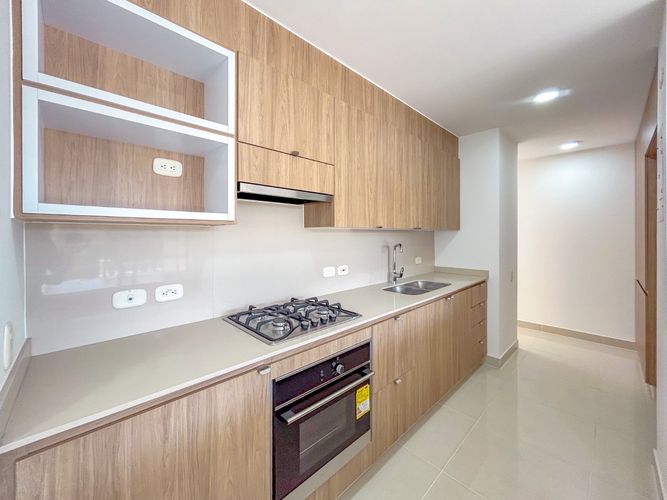 Casa en venta en Alfaguara, Jamundí, 234 m² · foto 3 de 18