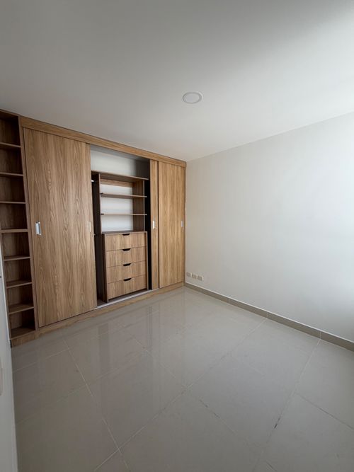 Casa de 3 alcobas en venta en Alfaguara, Jamundí, 220 m² · foto 3 de 5
