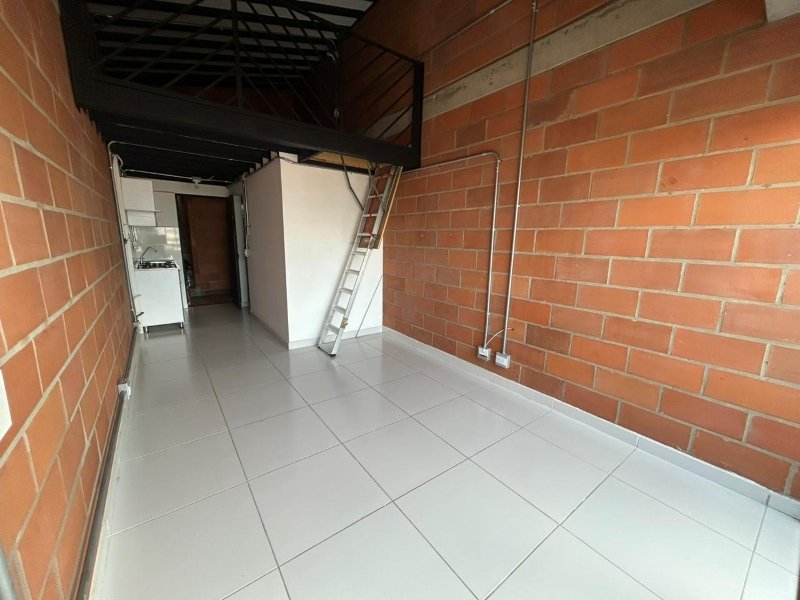 Apartaestudio en Arriendo en Alto de misael, Envigado