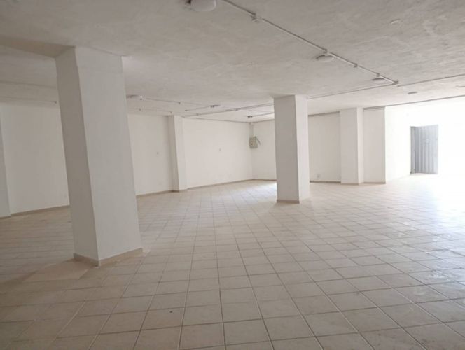 Bodega en arriendo en El Poblado, Medellín, 200 m² · foto 2 de 13